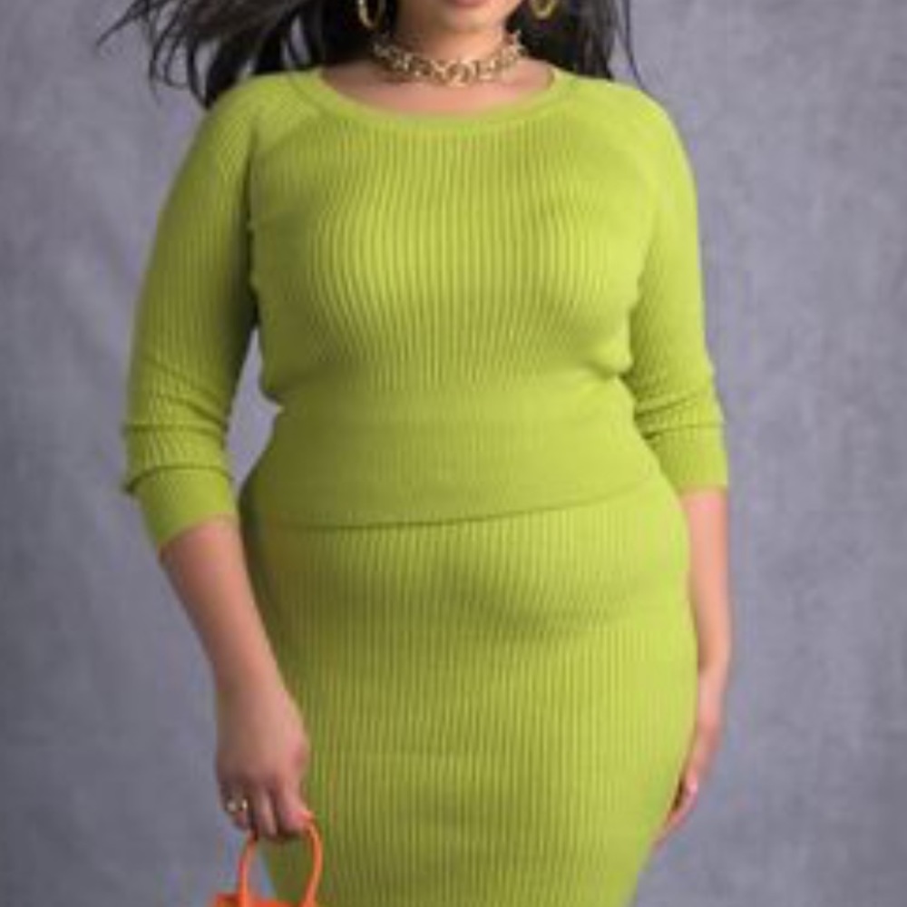 REBDOLLS | Ribbed Cropped Sweater - Picture 2 of 8